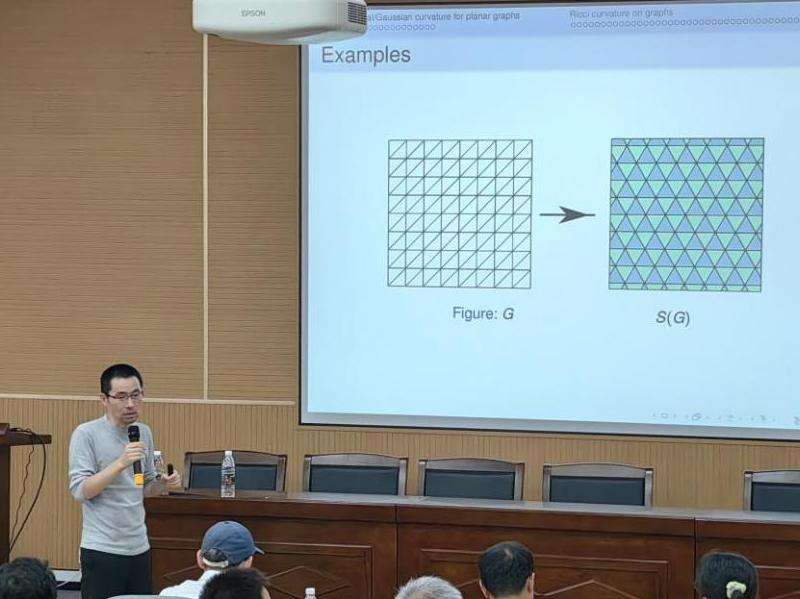 华波波在INS的粉丝数据